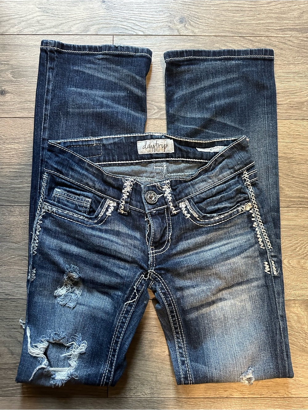 Y2K Women's Distressed Dark Blue Denim Jeans